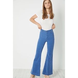 Rollas High Waisted Flare Jean Blue